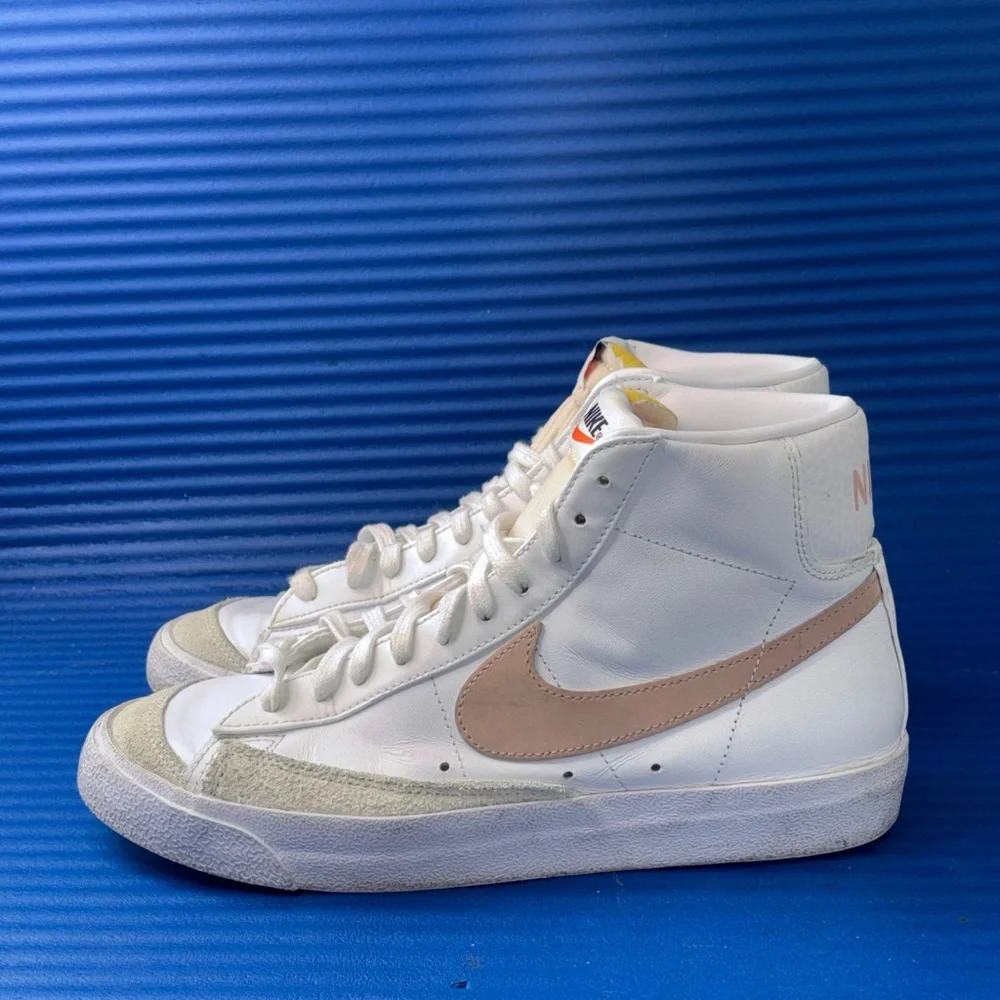 Size 10- Women’s Nike Blazer '77 Vintage Mid White Pink Oxford Sneakers